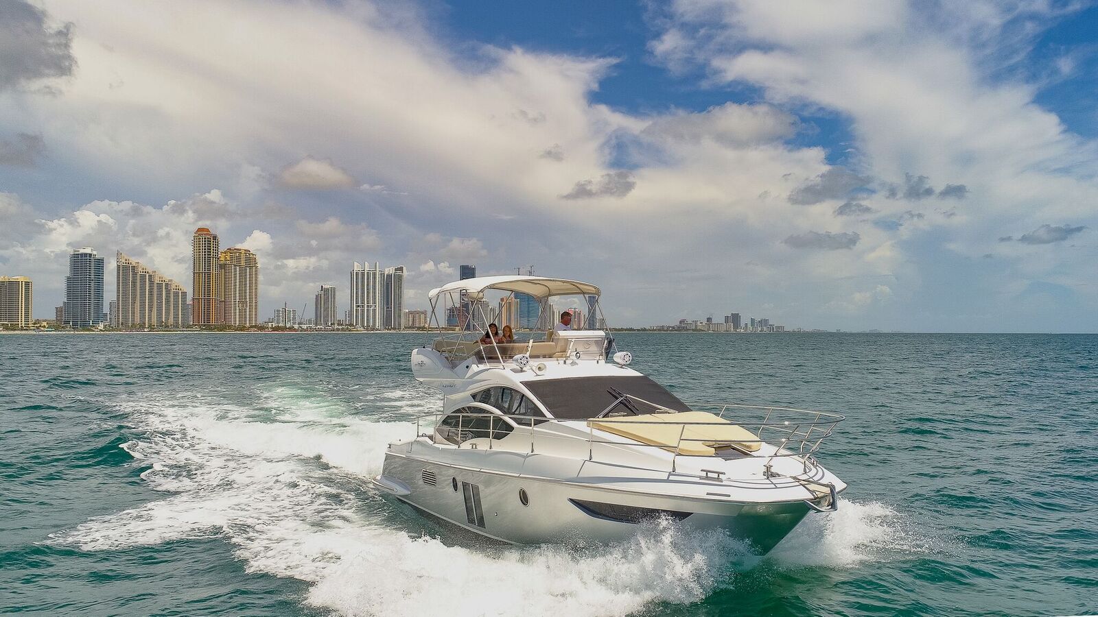 Yacht Charter Miami
